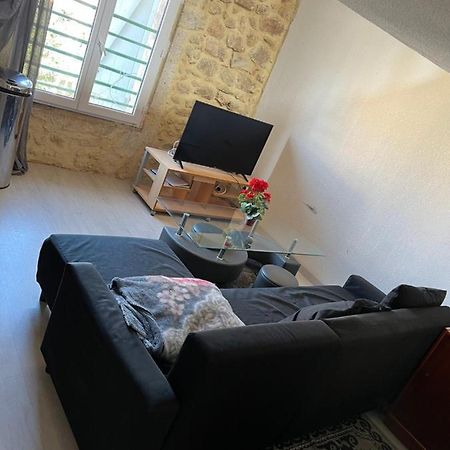 Mezzanine Apartment มงต์เปอลิเยร์ ภายนอก รูปภาพ