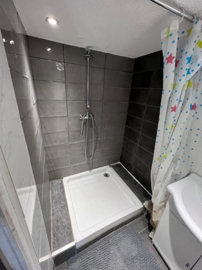 Mezzanine Apartment มงต์เปอลิเยร์ ภายนอก รูปภาพ